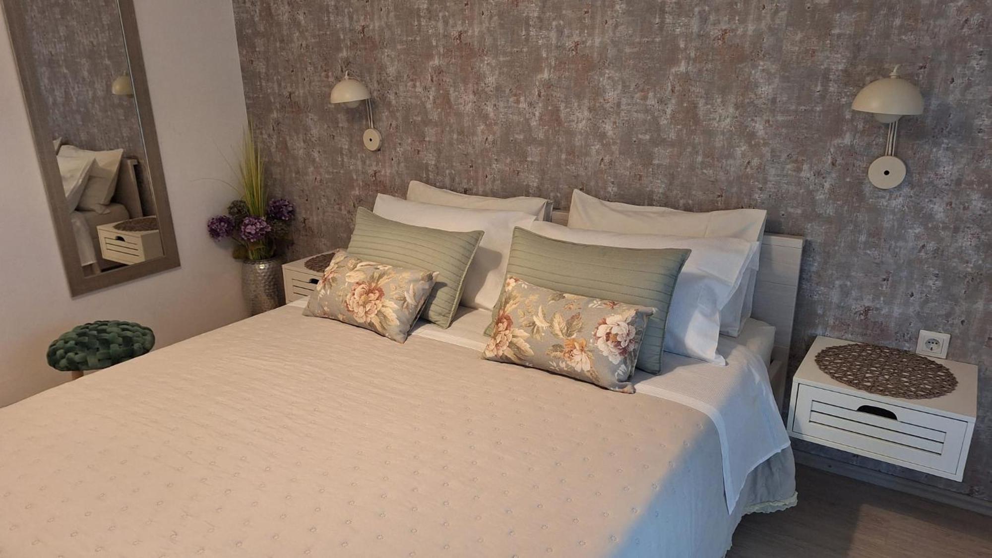 Apartments And Rooms With Parking Space Hvar - 13161 ฮวาร์ ภายนอก รูปภาพ